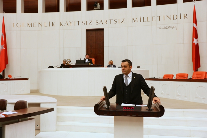 CHP’Lİ KARADENİZ: ATIKLARINIZIN BİRİ PENSİLVANYA’DA BİRİ NEWYORK’TA