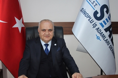 Bu görsel boş bir alt niteliğe sahip; dosya adı Sinopluİş-AdamlarıDerneğiBaşkanıMukadderYıldırımDoyduğumuztopraklardandoğduğumuztopraklarasloganıboyabathabergazetesidavutkoçyiğit.jpg