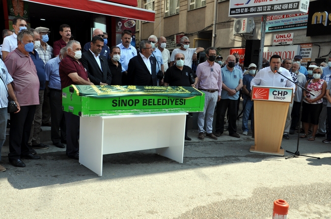 TÖRENLE SON YOLCULUĞUNA UĞURLANDI