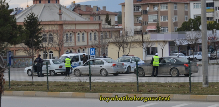 ASAYİŞ VE TRAFİK EKİPLERİ DENETİMLERE DEVAM EDİYOR