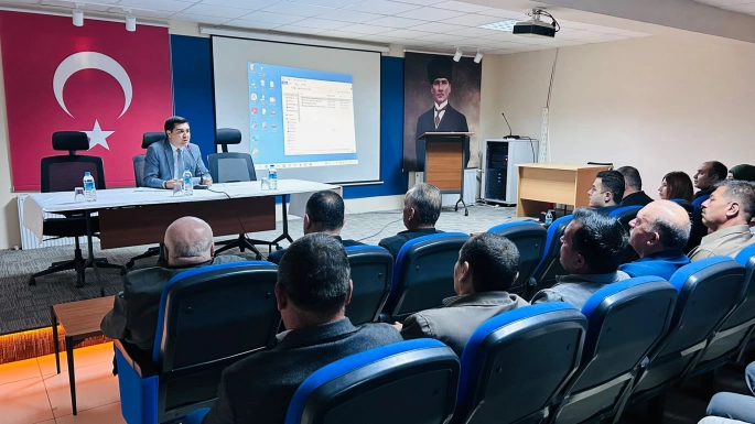  DURAĞAN’DA ORKÖY DESTEKLERİ KURA İLE BELİRLENDİ: MUHTARLARA NARKOTİK VE YANGIN EĞİTİMİ VERİLDİ