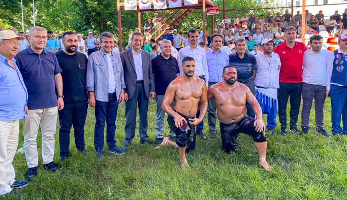 Karadeniz Kırkpınar’ı Dikmen Güreşleri yapıldı