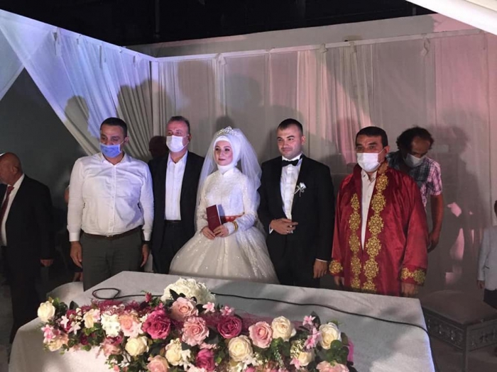 KARADENİZ VE AYHAN DÜĞÜN İÇİN GELDİLER, SOHBETE KALDILAR!