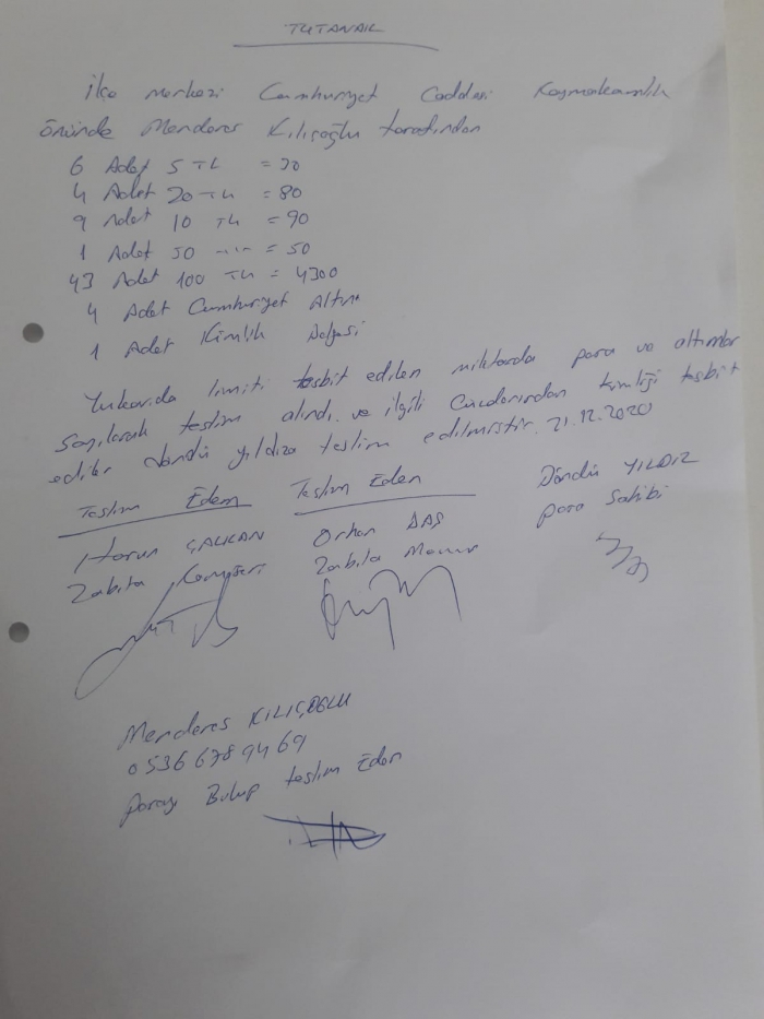 ÖRNEK DAVRANIŞ.. Buldu, zabıtaya teslim etti...